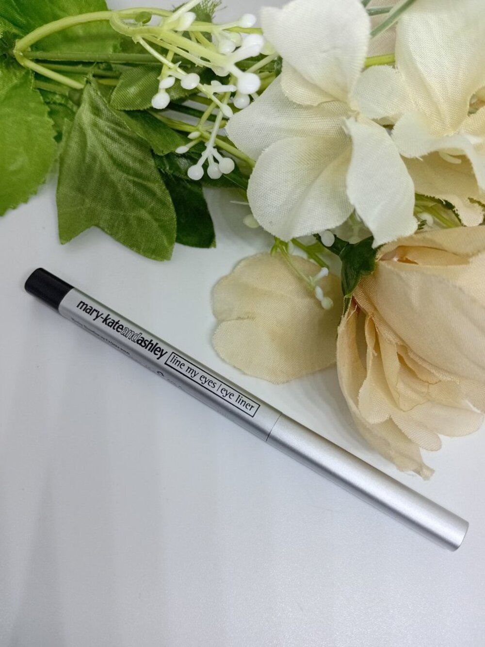 Mary Kate and Ashley Black Eyeliner Twist  Rare Find Full Size New
